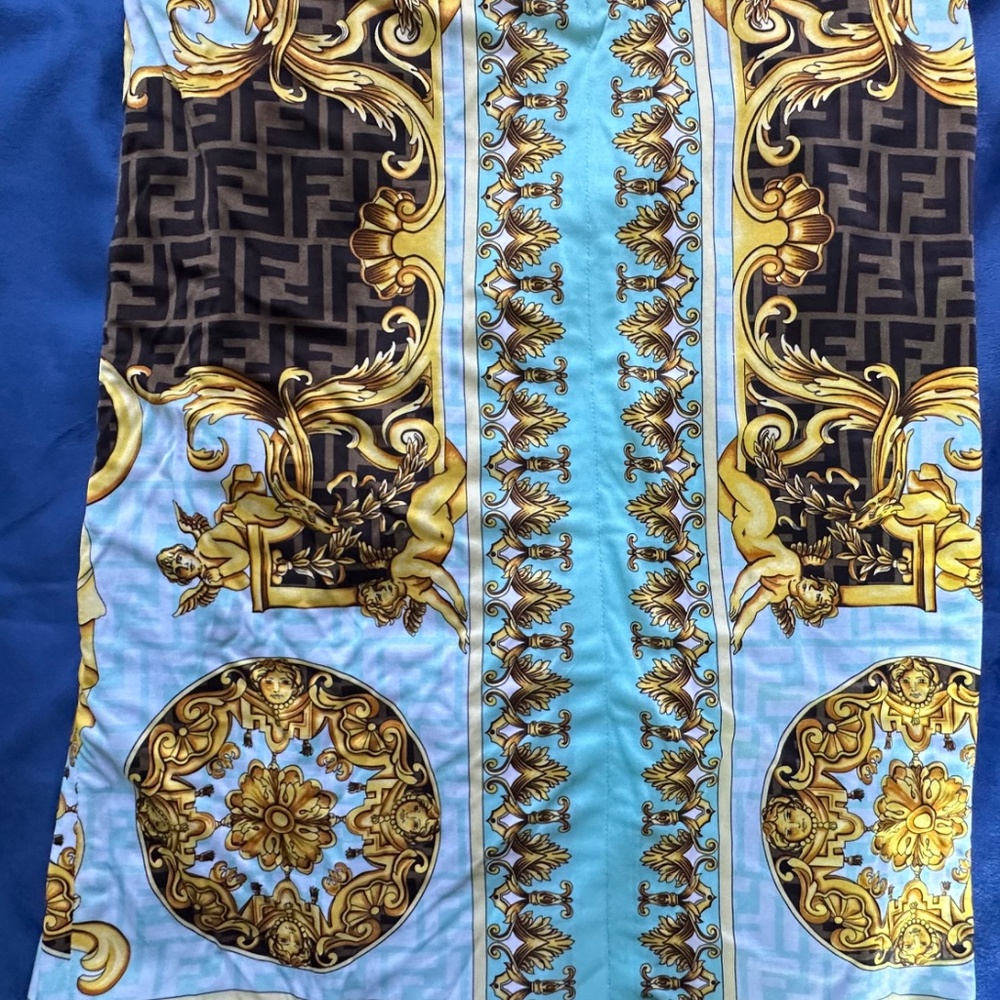 FENDACE GOWN - Picture 16 of 16